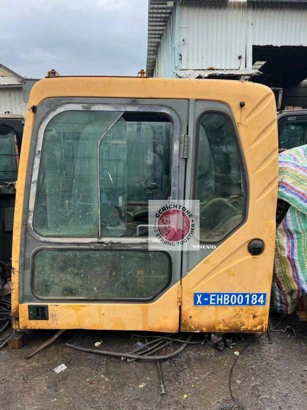 Кабина Volvo 210B VOE14508496 (1) Кабина Volvo 210B VOE14508496